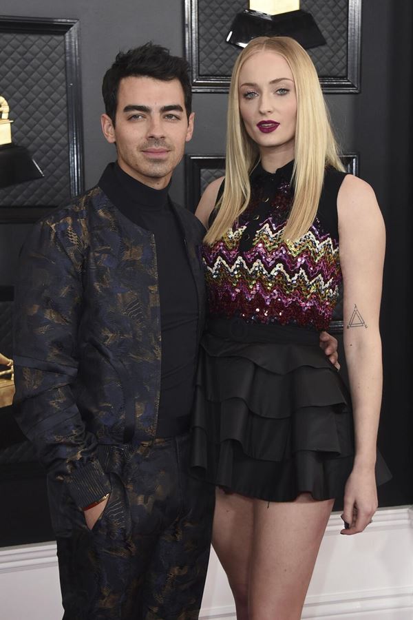 Joe Jonas e Sophie Turner já são pais