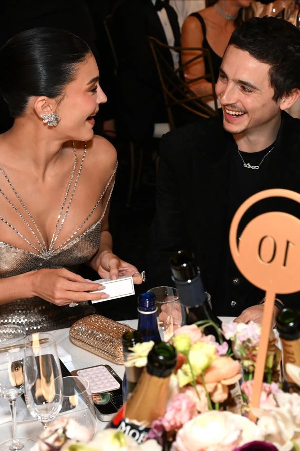 Globos de Ouro são fãs do casal Jenner-Chalamet!