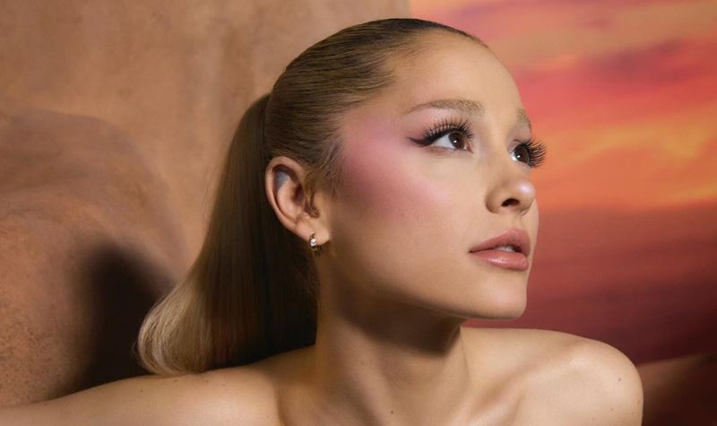 Ariana Grande apela ao voto