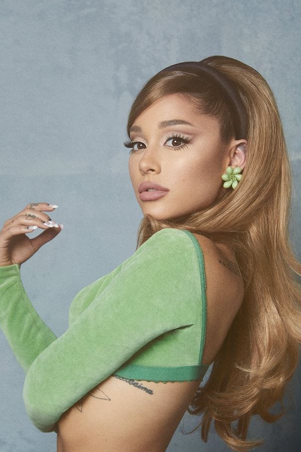 Fortnite apresenta... Ariana Grande!