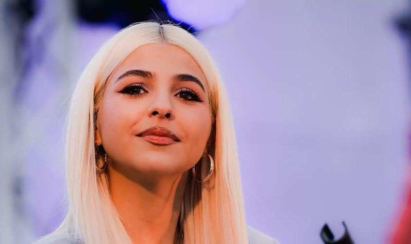 Bárbara Bandeira regressa ao Rock In Rio Lisboa com “Mau Olhado” Bárbara Bandeira regressa ao Rock In Rio Lisboa com “Mau Olhado”