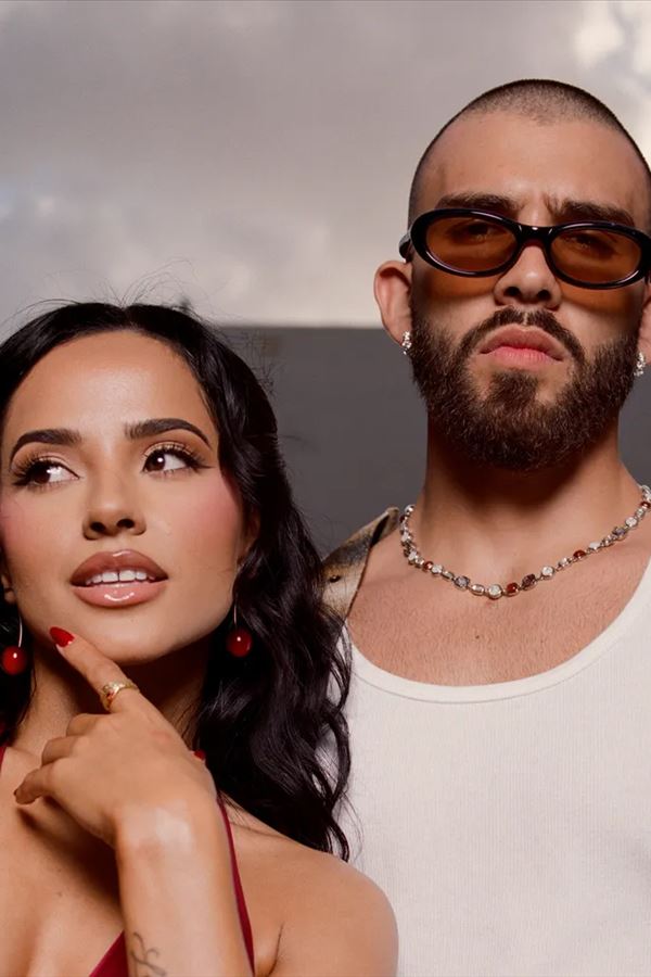 Becky G e Manuel Turizo: a colaboração que não sabias que precisavas... Becky G e Manuel Turizo: a colaboração que não sabias que precisavas...