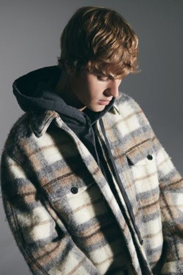 Justin Bieber: digressão em stand-by