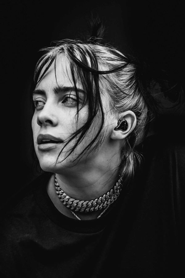 Billie Eilish lança "Therefore I Am"