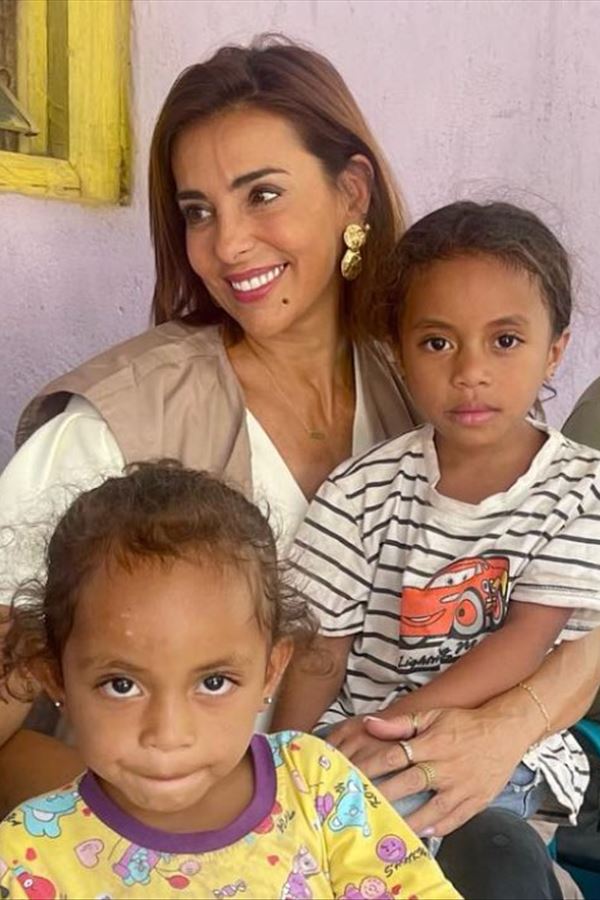 Catarina Furtado está em Timor! E a causa da sua visita já apareceu no jornal local.