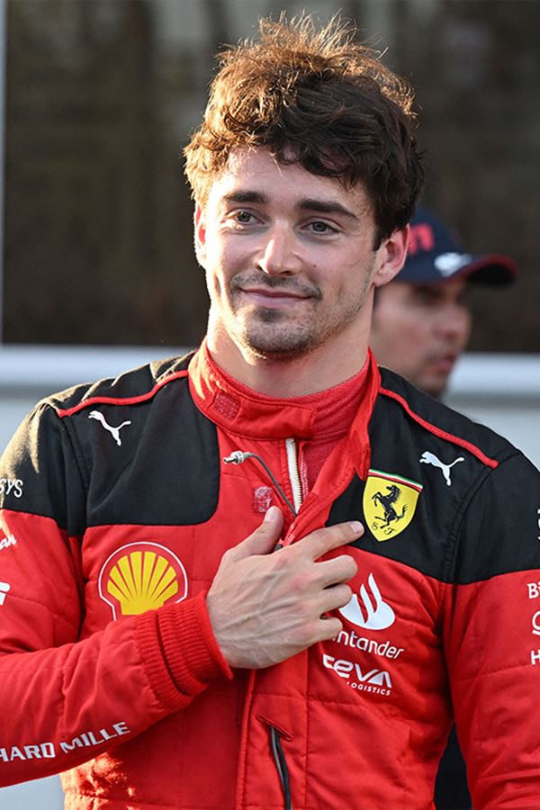 Leclerc leva Ferrari à vitória em Silverstone