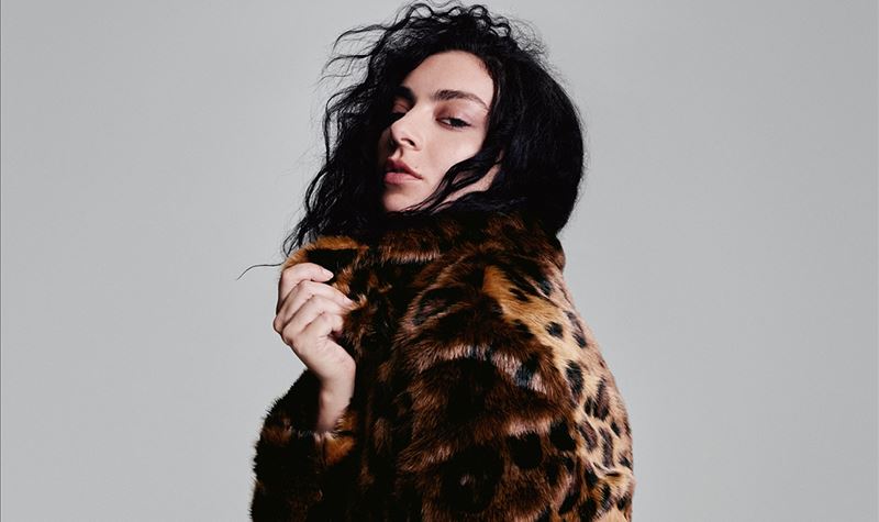 Charli XCX no cinema? Ser atriz pode ser o próximo passo da "brat girl"...