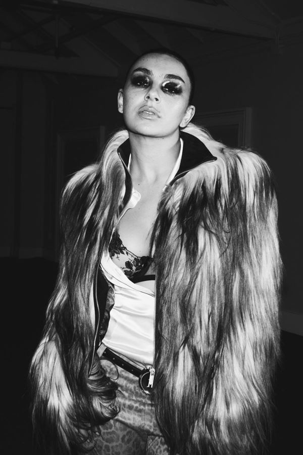 Charli XCX anuncia novo álbum Charli XCX anuncia novo álbum
