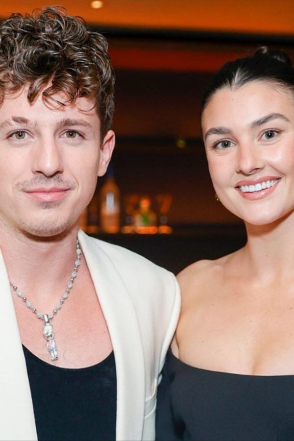 Charlie Puth foi pai pela primeira vez!
