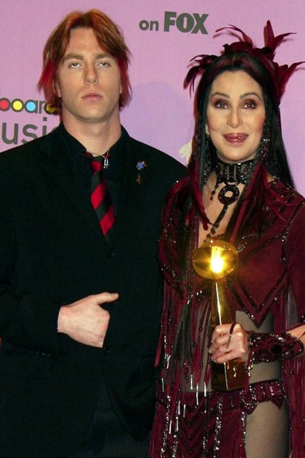 Filho de Cher detido por invasão de uma escola