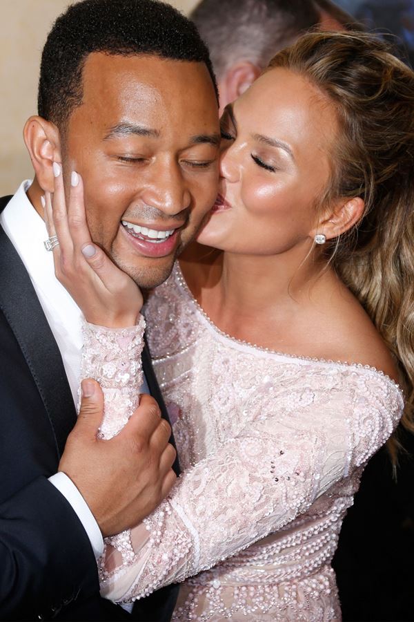 John Legend e Chrissy Teigen perdem bebé