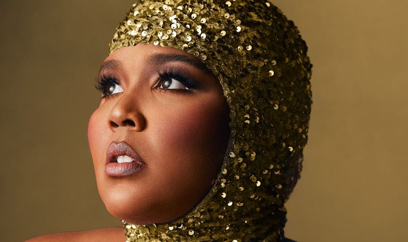 Lizzo mascara-se de "Ozempic"?