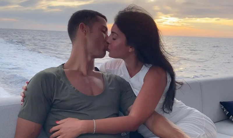 Cristiano Ronaldo e Georgina Rodríguez estão noivos!