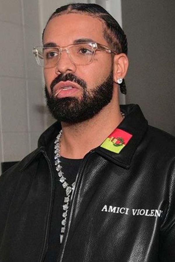 Drake anuncia que está de volta!