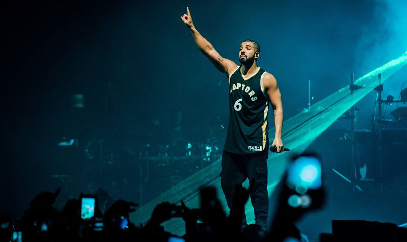 Drake "rouba" recorde de Michael Jackson
