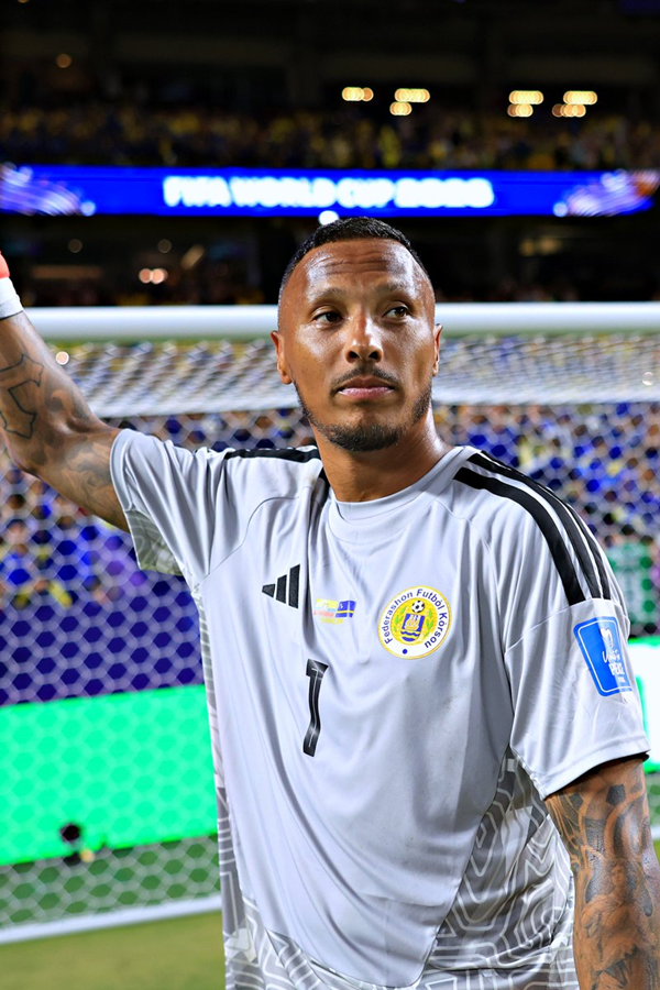 Depois de Vozinha, Eloy de Curaçao rouba atenções no Mundial