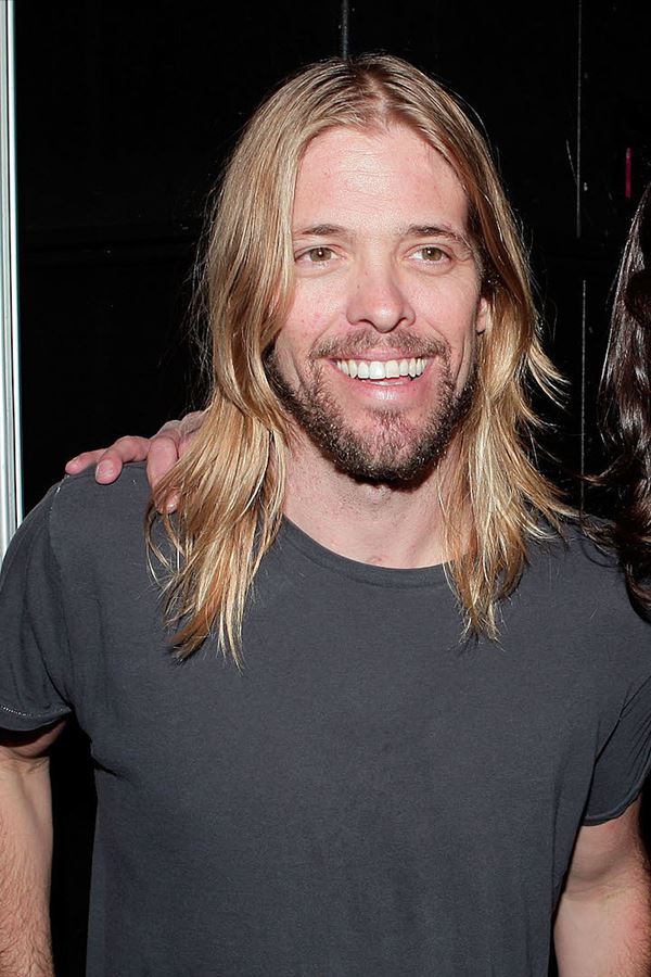 Morreu Taylor Hawkins, baterista dos Foo Fighters