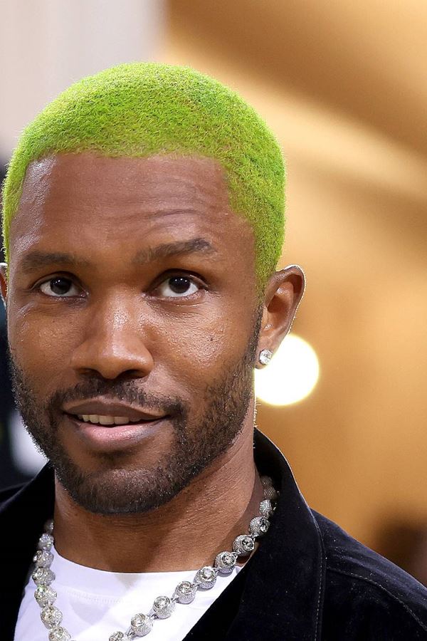 Frank Ocean cancela concerto após polémica.