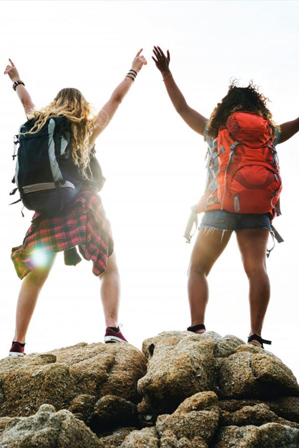 Tens menos de 30 anos? Podes viajar à borla pelo país!