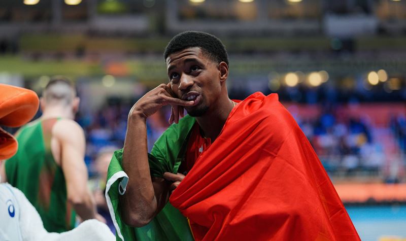 Portugal é campeão mundial de salto em comprimento!