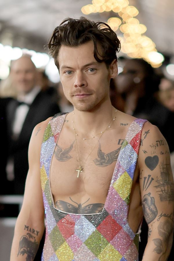Harry Styles assistiu ao anúncio do novo Papa Harry Styles assistiu ao anúncio do novo Papa