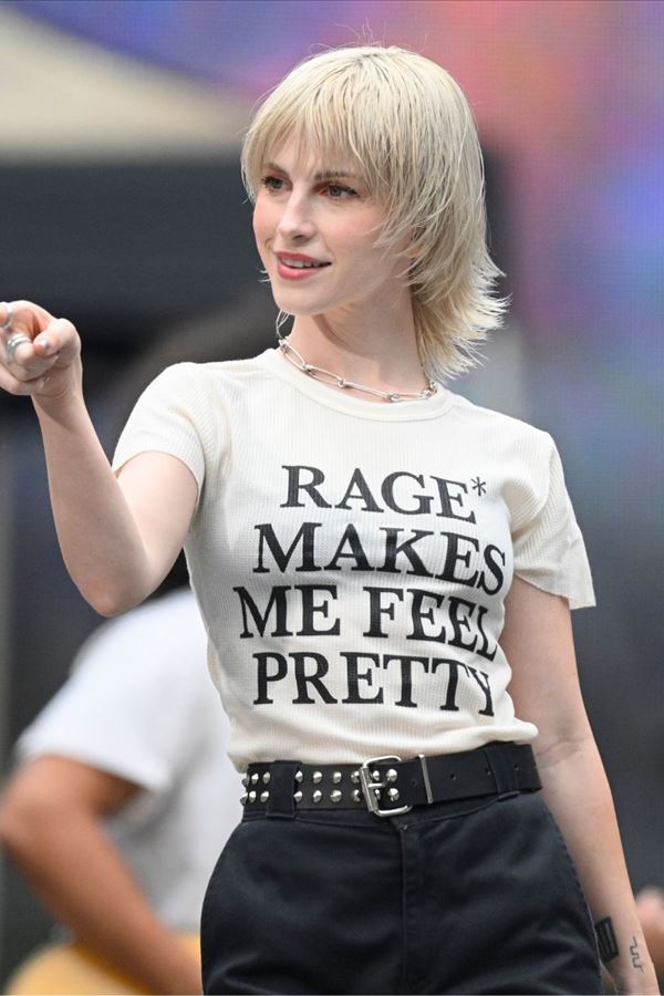 Há 17 músicas novas de Hayley Williams, de surpresa! Há 17 músicas novas de Hayley Williams, de surpresa!