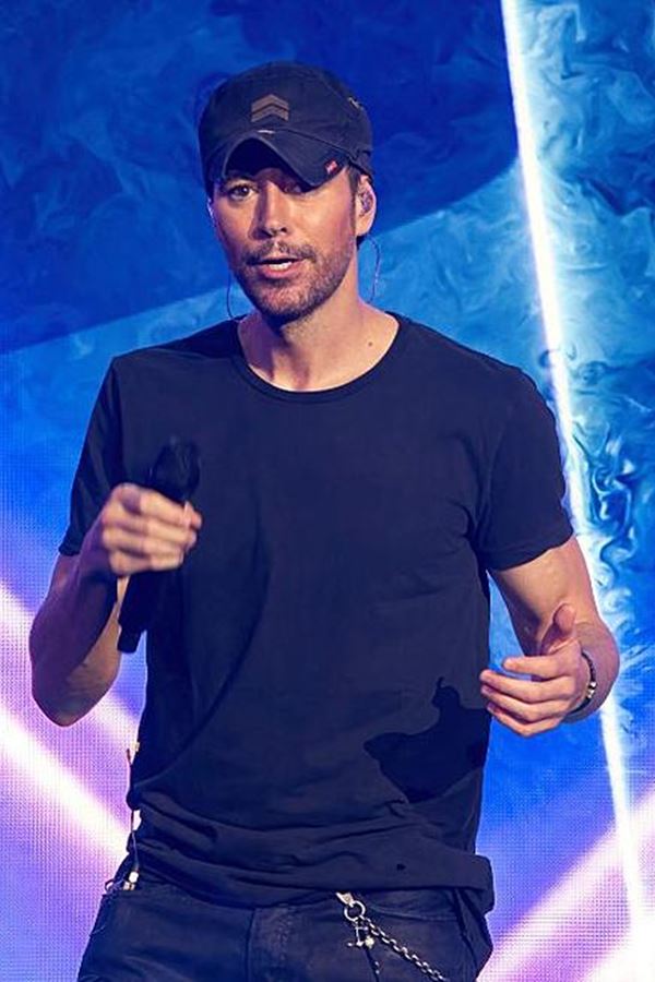 Enrique Iglesias: the last one!