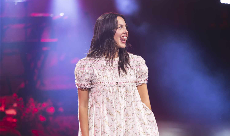 Olivia Rodrigo reage a críticas: "Mostra como normalizamos a pedofilia na nossa cultura” Olivia Rodrigo reage a críticas: "Mostra como normalizamos a pedofilia na nossa cultura”