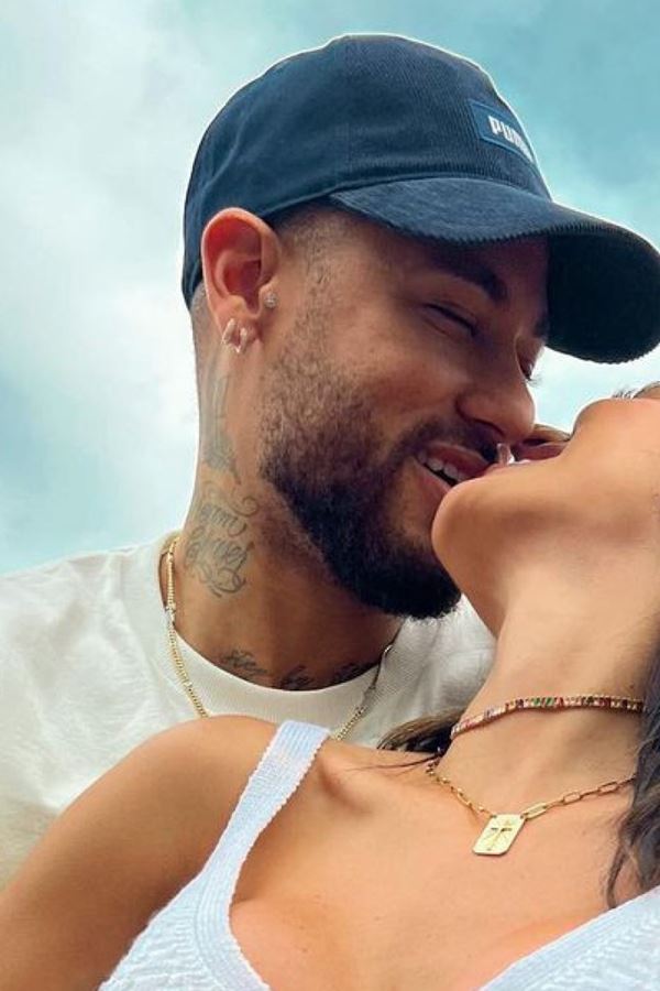 Neymar tem acordo para se envolver com outras mulheres?