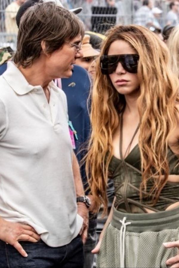 Tom Cruise quebra silêncio e fala de Shakira!