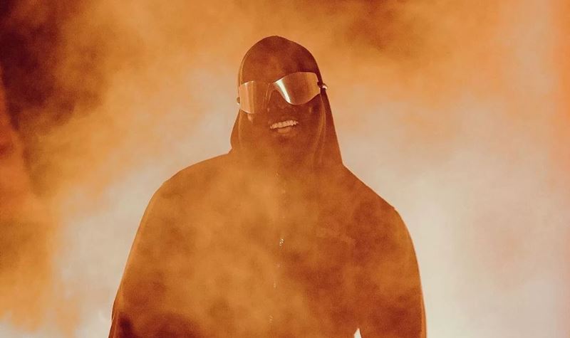 Olha só quem decidiu aparecer no Rolling Loud Miami!