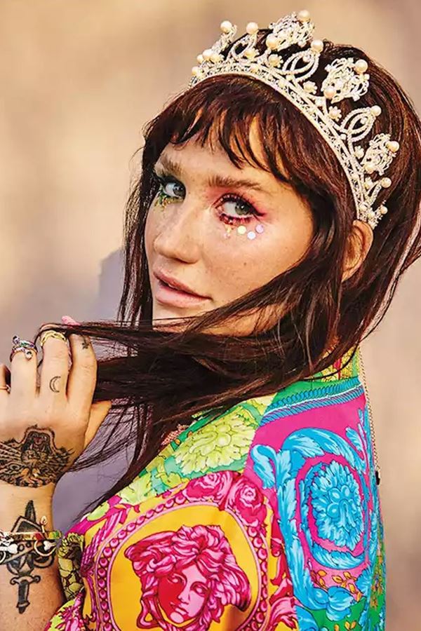 Saudades da Kesha?!