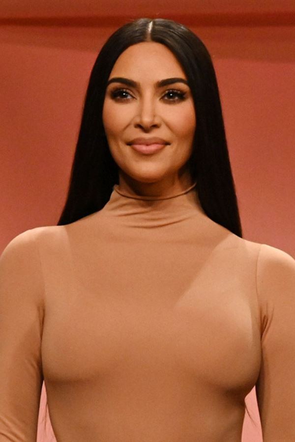 Kim Kardashian sofre susto de saúde mas já recuperou