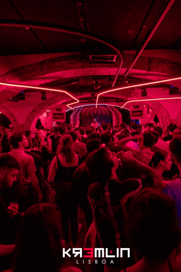 Discoteca Kremlin fecha após ordem do Tribunal Discoteca Kremlin fecha após ordem do Tribunal