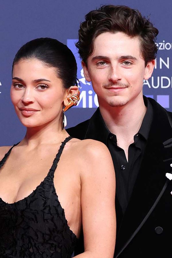 Timothée Chalamet reacende rumores de noivado com Kylie Jenner