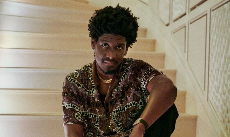 Labrinth declara guerra à indústria (e manda "Euphoria" e Columbia passear!) Labrinth declara guerra à indústria (e manda "Euphoria" e Columbia passear!)