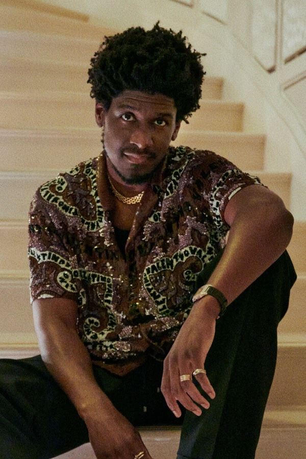 Labrinth declara guerra à indústria (e manda "Euphoria" e Columbia passear!)