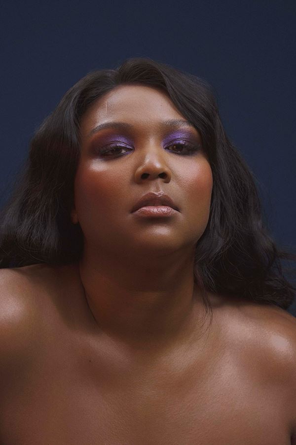 Lizzo faz história na "Vouge"