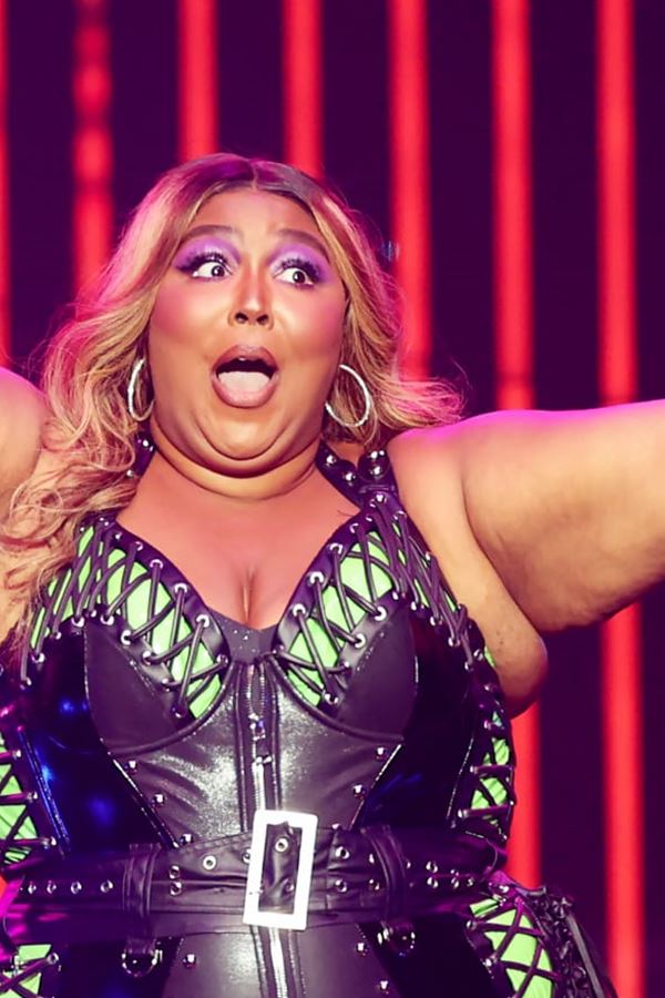 Lizzo afastada do Super Bowl após as acusações