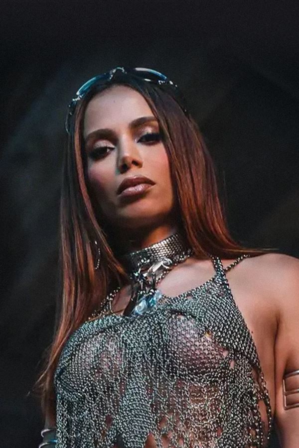 Anitta perde mais de 200 mil seguidores