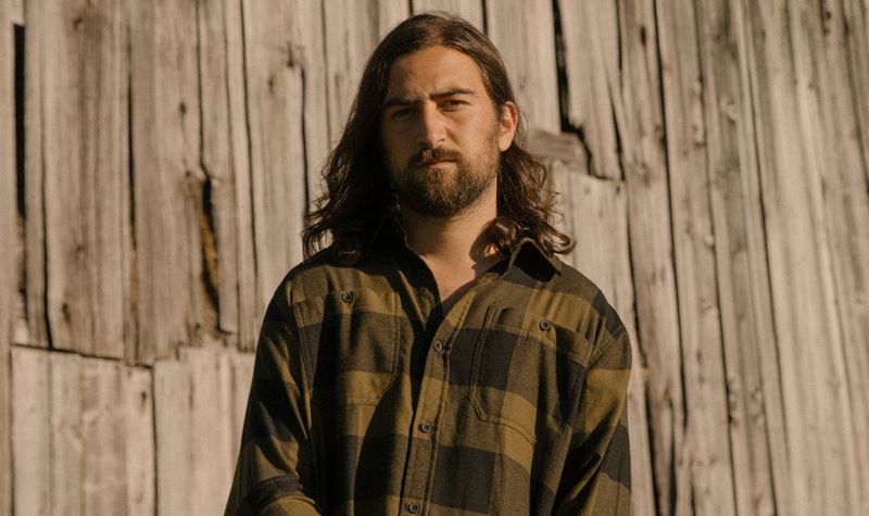 Noah Kahan revela detalhes do novo álbum