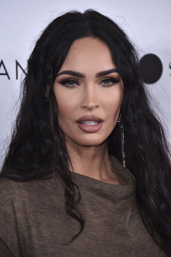 Megan Fox fala sobre relação com MGK.