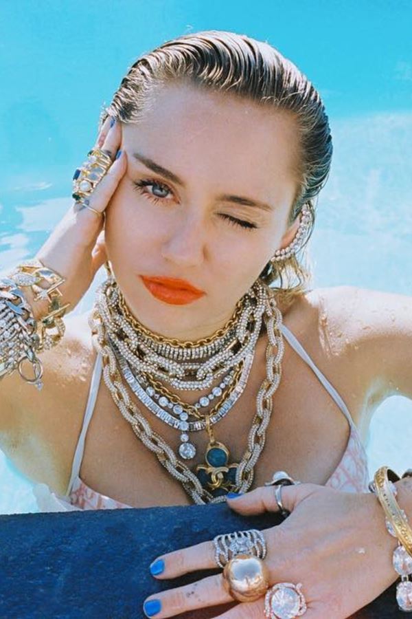 "Estou sóbria há 6 meses."