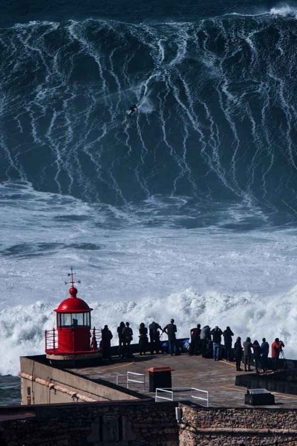 Série sobre as ondas da Nazaré estreia este mês