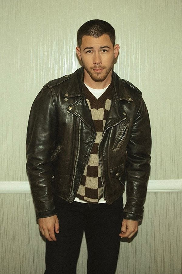 Nick Jonas vai interpretar Paul Stanley no filme dos KISS Nick Jonas vai interpretar Paul Stanley no filme dos KISS