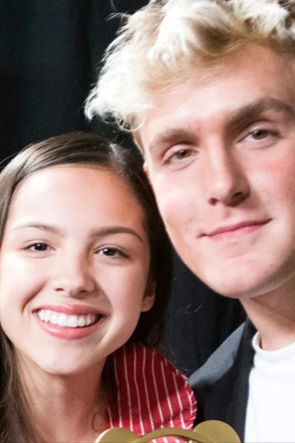 Olivia Rodrigo compara a sua carreira com a de Jake Paul