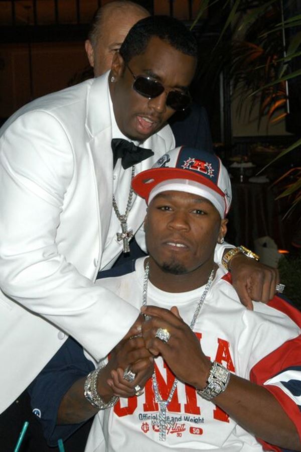 Flores do inimigo? 50 Cent em alerta!