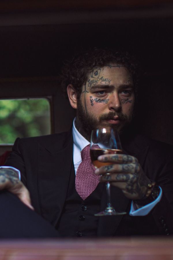 Post Malone agradece (pessoalmente) aos bombeiros franceses