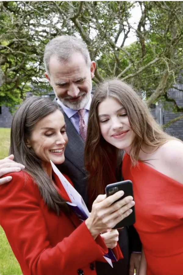 Infanta Sofia de Espanha já é bacharel!