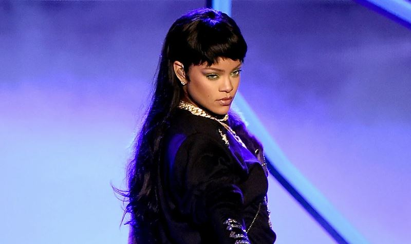 Rihanna está grávida… mas o novo álbum não vai esperar!